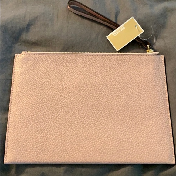 ✨NTW✨ MICHAEL KORS WRISTLET - Picture 4 of 6